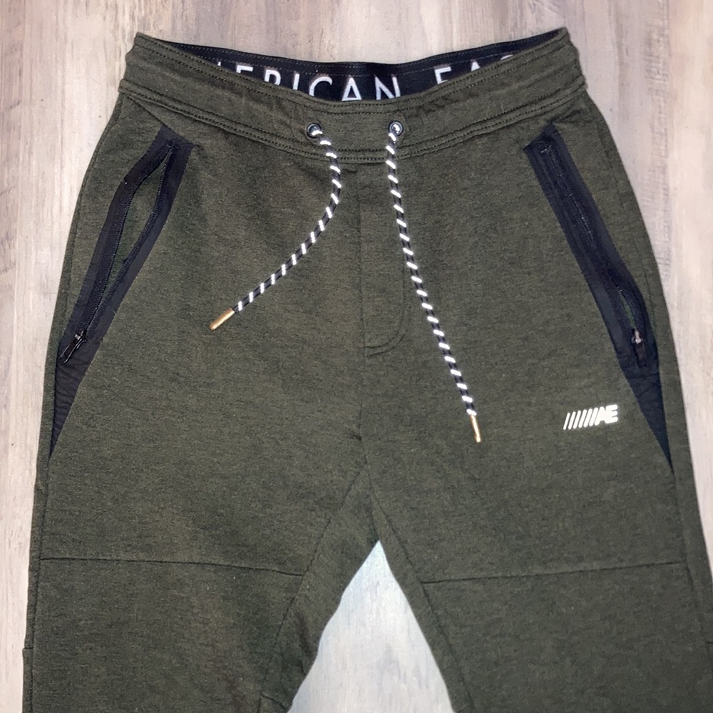 American Eagle Outfitters Men’s Olive Green Drawstring Joggers Sweatpants Small